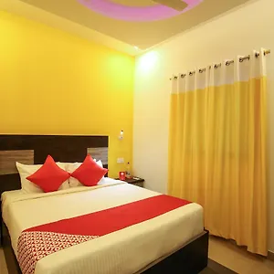 Oyo 10152 Rail View Residency *** Alappuzha